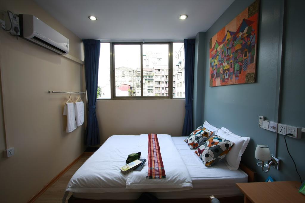 15Th Street @ Downtown Yangon Hotel Exterior photo