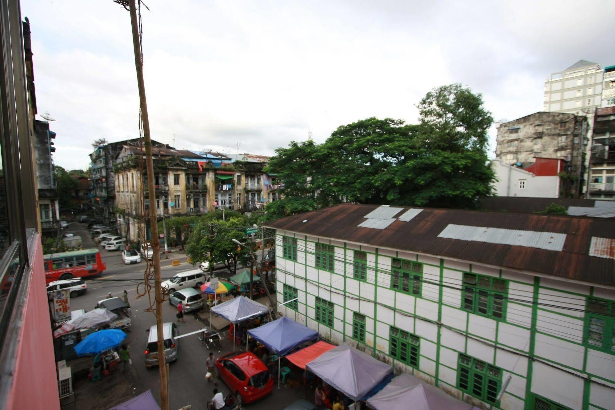 15Th Street @ Downtown Yangon Hotel Exterior photo